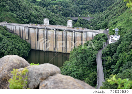 六甲山系妙号岩から見た石井ダム 79839680