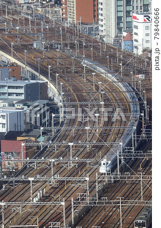 新幹線の架線（名古屋駅 新大阪側） 79840666