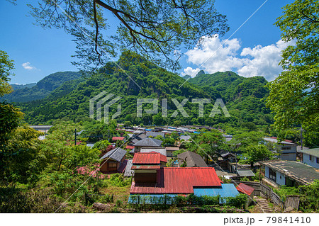 関所八幡跡から鉄道文化村方面の景色　安中市 79841410
