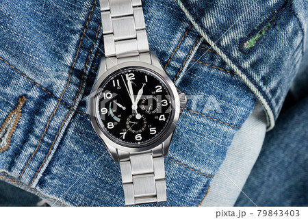 Automatic watch Automatic watch 79843403