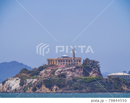 Sunny view of the Alcatraz Island and San Francisco Bay Sunny view of the Alcatraz Island and San Francisco Bay 79844550
