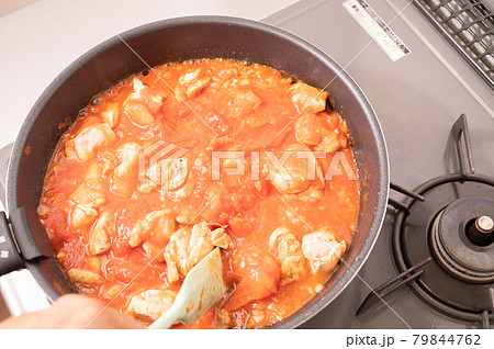 ルーを使わず三種のスパイスで作るカレーレシピNo22 ルーを使わず三種のスパイスで作るカレーレシピNo22 79844762