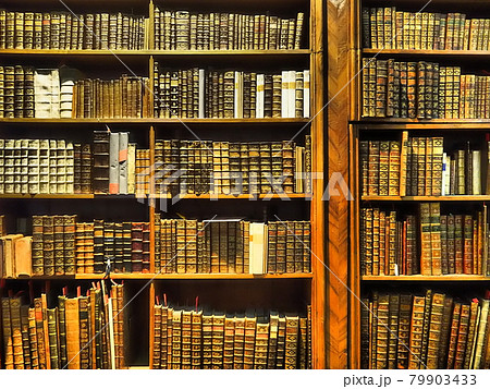 ウィーン、オーストリア国立図書館の本棚 ウィーン、オーストリア国立図書館の本棚 79903433