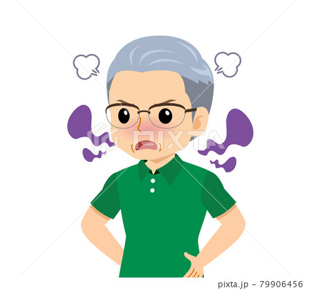 半袖を着た白髪の男性 79906456