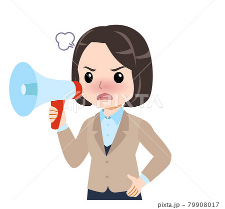 ベージュ色のスーツの女性 ベージュ色のスーツの女性 79908017