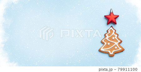 Christmas card with fir tree gingerbread cookie Christmas card with fir tree gingerbread cookie 79911100