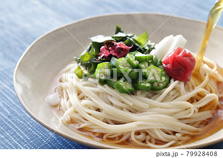 夏の冷やしたぶっかけ・ざるうどん 夏の冷やしたぶっかけ・ざるうどん 79928408