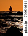 積丹カムイ岩の夕景 79954644