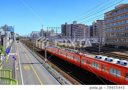 名鉄名古屋本線金山総合駅と神宮前駅の間の歩道橋からの風景 79955443