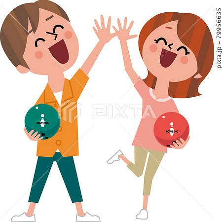 若いカップルのボウリング 79956635
