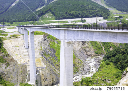 熊本復興のシンボル 新阿蘇大橋 熊本復興のシンボル 新阿蘇大橋 79965716