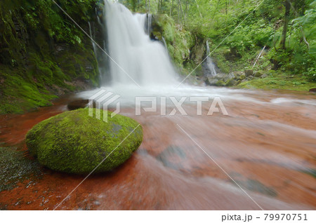 赤岩の滝（北海道・西興部村） 79970751
