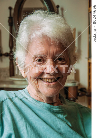 Portrait of old lady with white hair and smile Portrait of old lady with white hair and smile 80244696