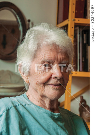 Portrait of old lady with white hair Portrait of old lady with white hair 80244697