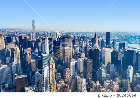 ニューヨーク マンハッタンの摩天楼とイーストリバー ニューヨーク マンハッタンの摩天楼とイーストリバー 80245664
