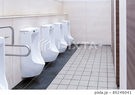 男性用トイレ 80246041
