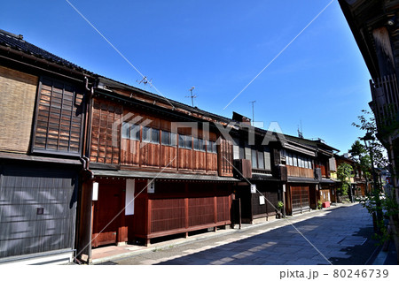 金沢市　にし茶屋街 80246739