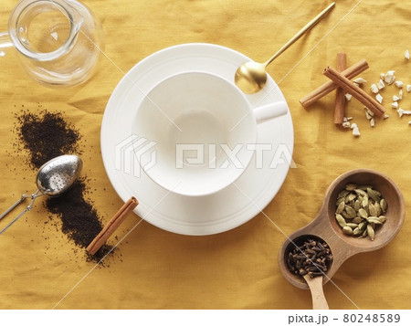 スパイスとティーカップ 80248589