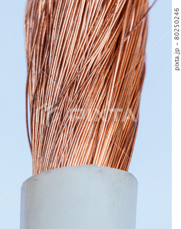 Bare wires copper wire closeup 80250246