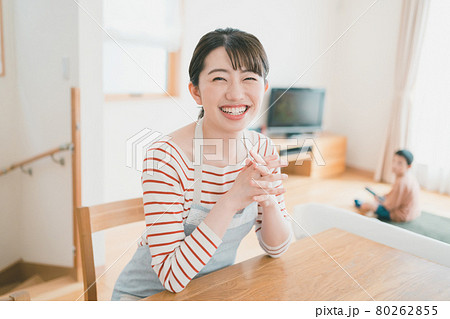 子育てママ 80262855