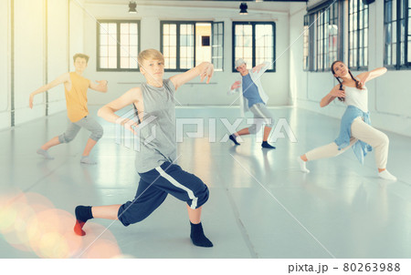 Group of young artists performing street dance 80263988