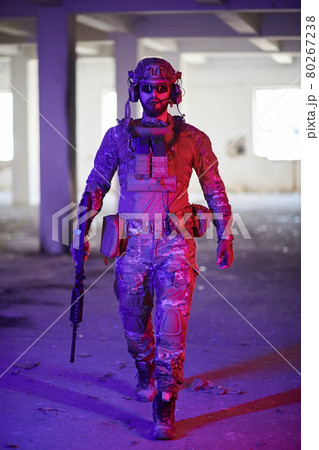 modern warfare soldier in urban environment modern warfare soldier in urban environment 80267238