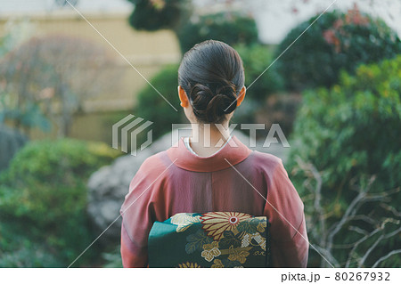 20代着物女性 80267932