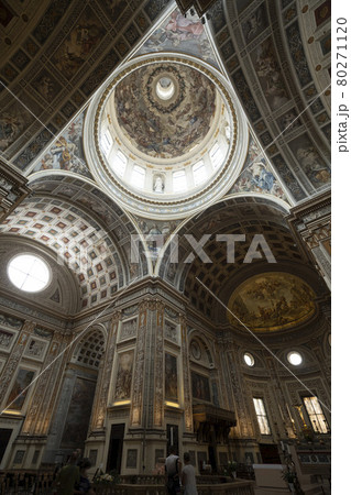Basilica Sant'Andrea in Mantova, Italy. Basilica Sant'Andrea in Mantova, Italy. 80271120