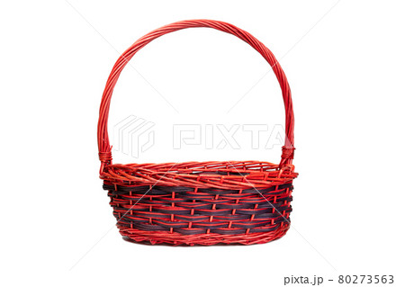 weave basket with clipping path on white background 80273563