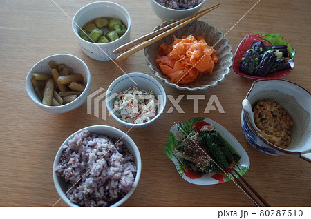 雑穀ご飯と、たくさんの副菜 雑穀ご飯と、たくさんの副菜 80287610