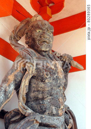 浄厳院　楼門の金剛力士像　滋賀県近江八幡市 80289365