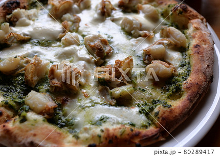 青森県横浜町のほたてと菜の花ピザ 青森県横浜町のほたてと菜の花ピザ 80289417