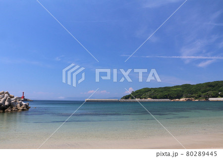 網地白浜の海と青い空 80289445