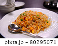 中華料理店の炒飯 80295071