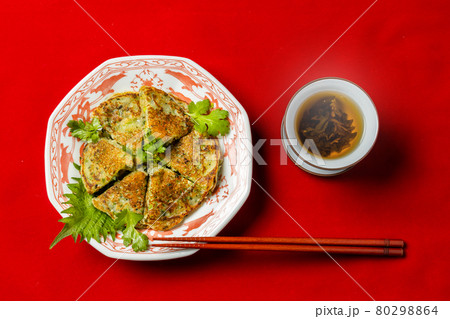 大根餅　中華点心　Dim Sum of turnip cake Chinese cuisine  80298864