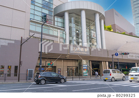 駅前風景　上大岡駅 80299325