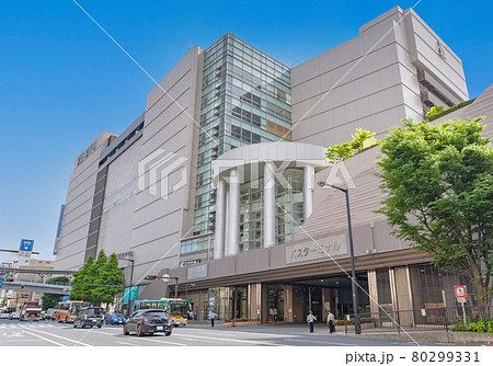 駅前風景　上大岡駅 80299331