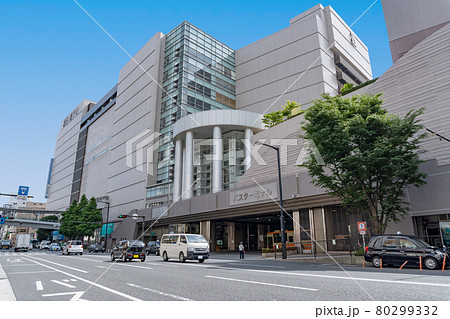 駅前風景　上大岡駅 80299332