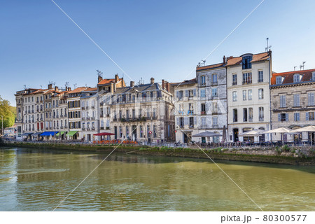 Nive river embankment in Bayonne, France Nive river embankment in Bayonne, France 80300577