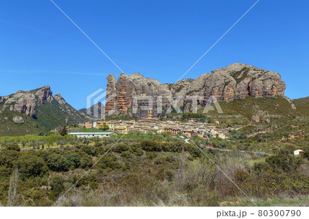 Aguero village, Aragon, Spain Aguero village, Aragon, Spain 80300790