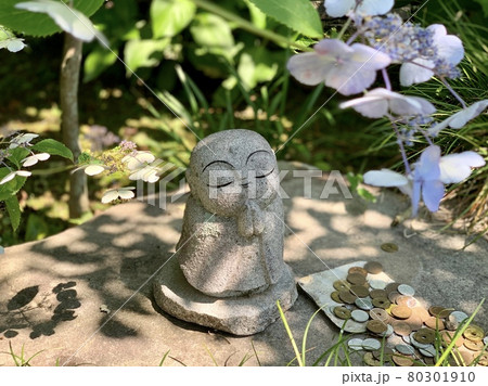 小さなお地蔵さま(愛知県幸田町本光寺) 80301910