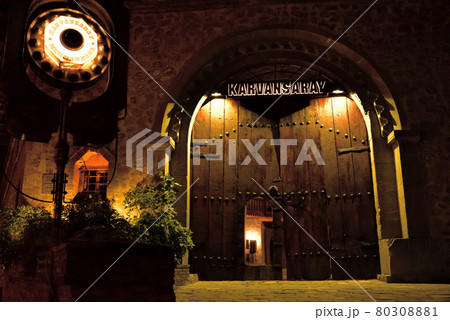 キャラバンサライ夜景1(古都シェキの隊商宿) キャラバンサライ夜景1(古都シェキの隊商宿) 80308881