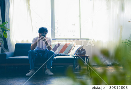 男性ポートレート 80312808