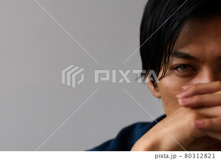 男性ポートレート 80312821