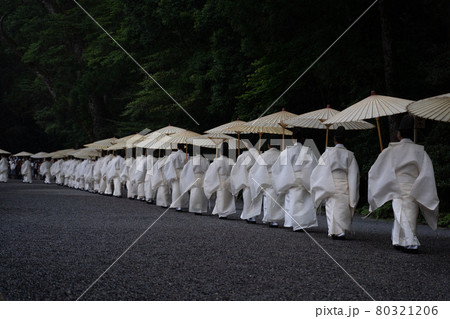 雨の伊勢神宮　大祓と周辺の風景 80321206