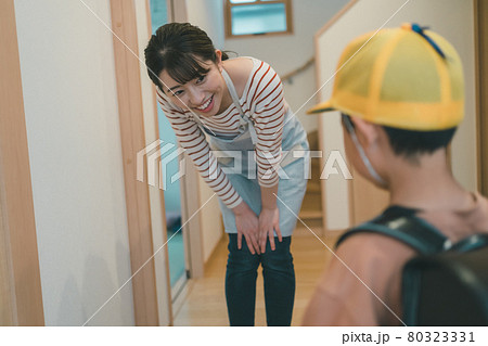 小学生ママ 80323331