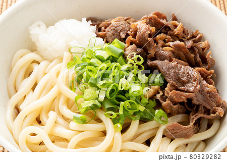 牛肉おろしぶっかけうどん(冷)。 牛肉おろしぶっかけうどん(冷)。 80329282
