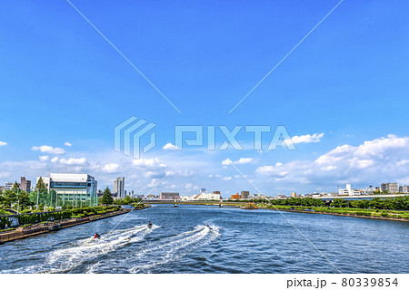 東京荒川でジェットスキー 80339854