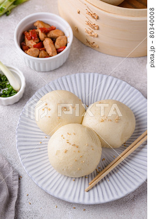 Chinese steamed buns baozi with steamer Chinese steamed buns baozi with steamer 80340008