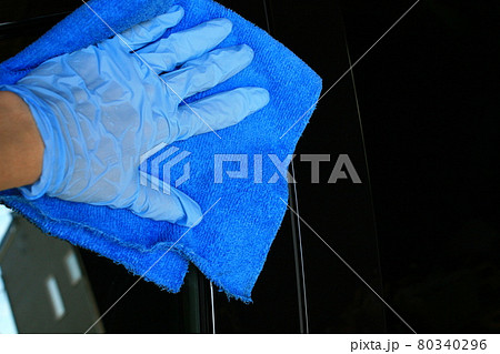 ピアノブラック塗装の拭きあげ 80340296